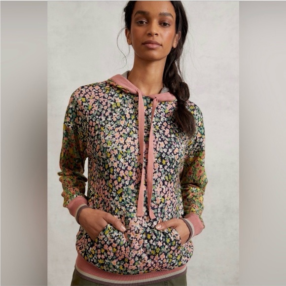 Anthropologie Tops - Anthropologie Conditions Apply Felicity Floral Print Quilted Hoodie Large